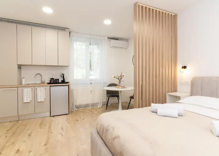 아파트 Classy & Cozy